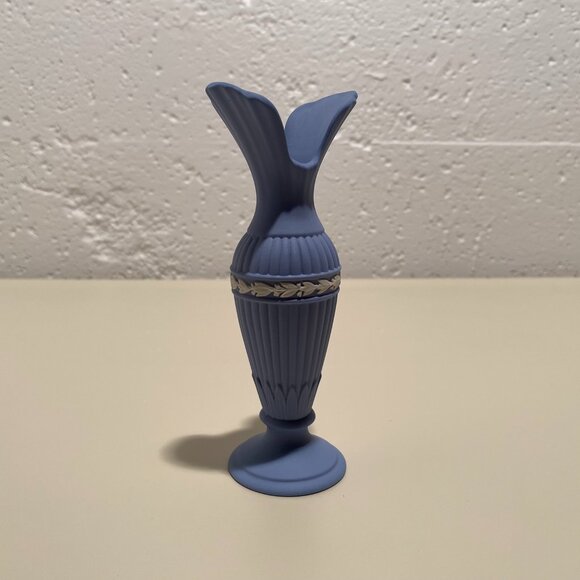 Wedgwood Blue Jasperware Lotus Bud Vase with White Motif - Picture 3 of 8